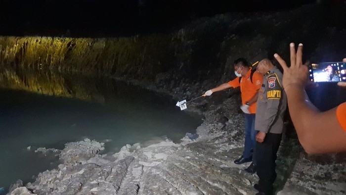 1763658338091-santri-tewas-tenggelam-di-bangkalan-1763650551687_169