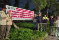 1763831116926-satpol-pp-berpatroli-dan-menurunkan-personel-tiap-malam-di-taman-daan-mogot-jakarta-barat-untuk-mencegah-praktik-prostitusi-1763197014885_169