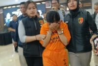 1763831120641-pelaku-pembunuhan-perempuan-paruh-baya-di-bogor-gegara-tabungan-1763821697170_169