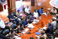 1763917522443-presiden-prabowo-subianto-rapat-dengan-para-menteri-dan-pimpinan-lembaga-di-hambalang-1763910424673_169