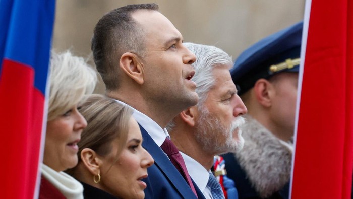 1764003912423-presiden-polandia-nawrocki-kunjungi-praha-disambut-hangat-presiden-ceko-1763979516897_169