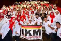 1764003913892-ikatan-keluarga-minang-ikm-menggelar-nonton-bareng-nobar-besar-besaran-film-nia-di-plaza-senayan-jakarta-dok-ist-1764000258173_169