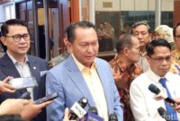 1764003915981-komisi-xii-dpr-ri-menggelar-rapat-dengan-dirjen-migas-bp-migas-pt-pertamina-patra-niaga-hingga-elnusa-petrofin-membahas-isu-te-1763999870301_169