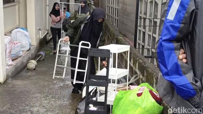 1764047169129-tanah-bergerak-di-ngarai-sianok-1764043211678_169