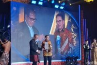 1764090357204-menteri-kebudayaan-menbud-fadli-zon-brigittadetikcom-1764081629826_169