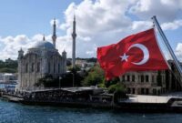 1764155161534-bendera-turki-berkibar-di-istanbul-1763352625496_169