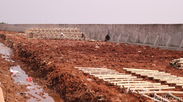 1764349550127-ruang-hijau-baru-mulai-dibangun-di-muara-baru-1764311435057_169