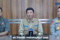1764414352370-kepala-bnpb-ri-letjen-tni-suharyanto-tengah-saat-konferensi-pers-terkait-bencana-banjir-longsor-di-aceh-sumut-dan-sumbar-dok-b-1764335630868_169