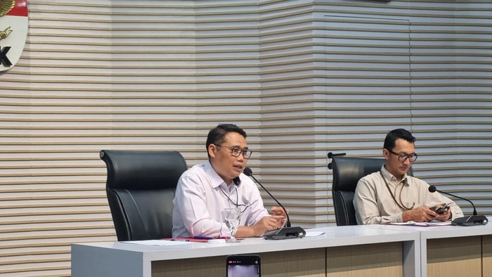 1764608785125-asep-guntur-rahayu-1763656563458_169