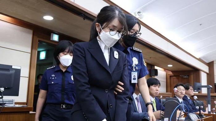 1764824789881-mantan-ibu-negara-korsel-kim-keon-hee-menghadiri-sidang-perdana-kasus-korupsi-yang-menjerat-dirinya-1758702987695_169