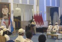 1764932803080-presiden-prabowo-subianto-melepas-langsung-para-atlet-kontingen-indonesia-menuju-perhelatan-sea-games-di-thailand-firda-cynthi-1764929637477_169