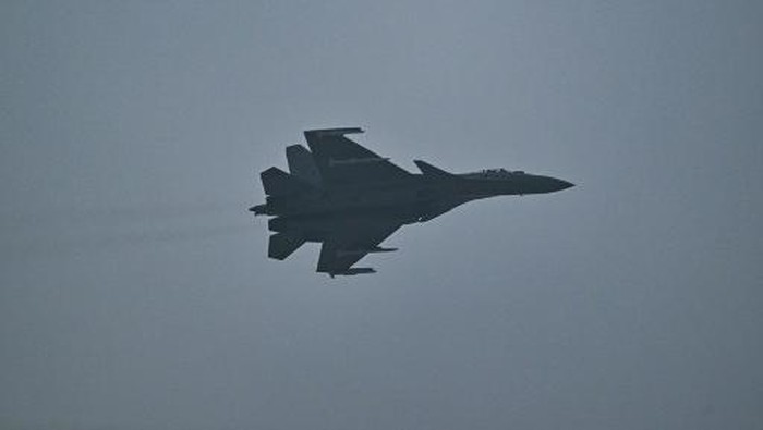 1765083926329-china-defence-anniversary-wwii-parade-1765082335907_169