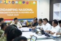 1765148677045-prabowo-kembali-melakukan-peninjauan-dampak-banjir-bandang-di-aceh-setelah-peninjauan-prabowo-langsung-memimpin-ratas-bersama--1765110843993_169