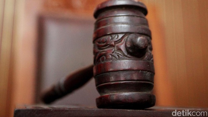 1765170350798-ilustrasi-hukum-2_169