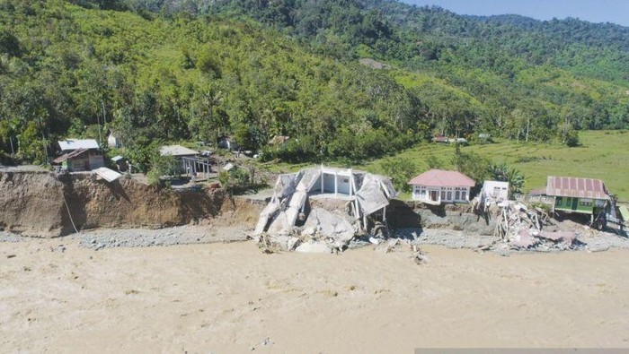 1765235068514-ilustrasi-bpbd-nagan-raya-aceh-mendirikan-tenda-di-kawasan-perbukitan-kecamatan-beutong-ateuh-banggalang-guna-menamping-2510-j-1765088766989_169