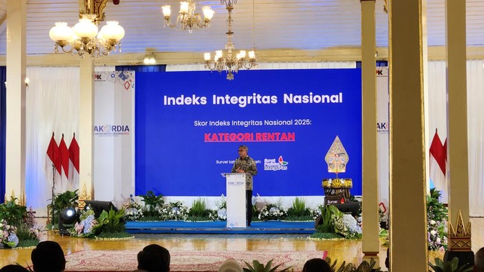 1765256756633-pimpinan-kpk-saat-peluncuran-spi-di-acara-hakordia-adrialdetikcom-1765255185681_169