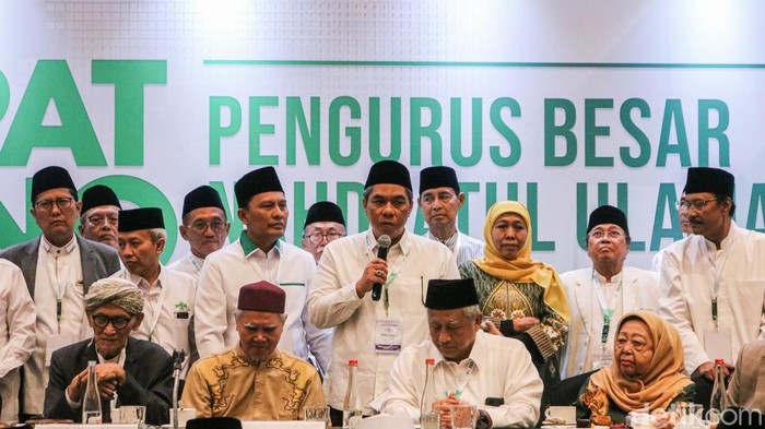 1765299922433-empat-tugas-besar-menanti-kh-zulfa-mustofa-di-pbnu-1765299504047_169