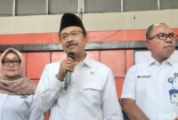 1765364747779-mensos-saifullah-yusuf-gus-ipul-menegaskan-donasi-publik-untuk-bencana-sumatera-tak-perlu-izin-dari-kemensos-atau-dinsos-karen-1765363449996_169