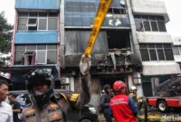 1765429602722-potret-terkini-pascakebakaran-di-cempaka-putih-21-orang-tewas-1765280143458_169