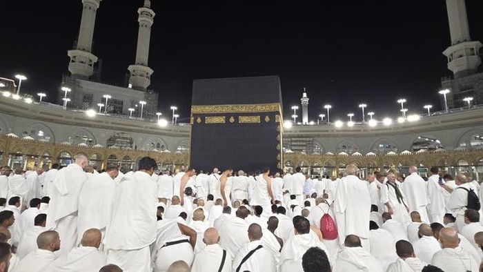 1765451150100-ilustrasi-ibadah-haji-1747884284412_169