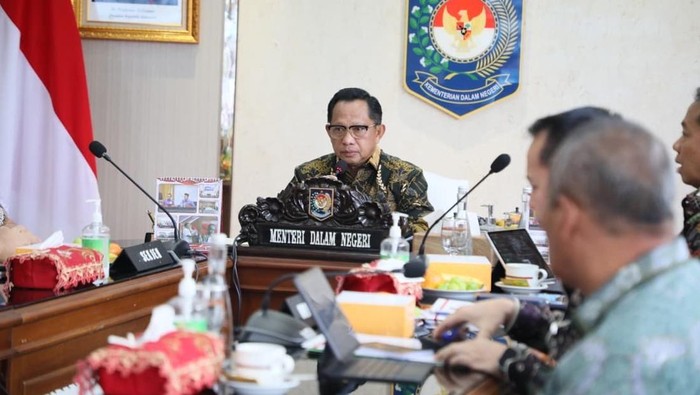 1765472736127-kemendagri-1765463991001_169