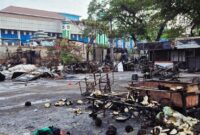 1765515947549-potret-warung-makan-dibakar-di-kalibata-buntut-ricuh-matel-1765503725873_169