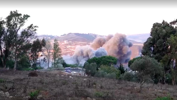 1765537556910-israel-serang-lebanon-asap-mengepul-tebal-1758240515120_169