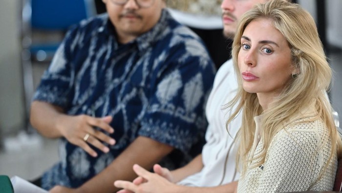 1765537558559-aktris-film-dewasa-bonnie-blue-didenda-rp200-ribu-usai-langgar-lalin-saat-bikin-konten-1765526778684_169