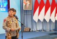 1765559134347-kapolda-riau-irjen-pol-herry-heryawan-menyambut-kembali-308-personel-usai-menjalankan-misi-kemanusiaan-di-agam-sumatera-barat-1765550603607_169