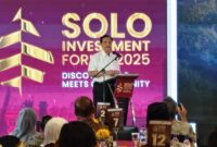 1765559135707-ketua-dewan-ekonomi-nasional-luhut-binsar-pandjaitandi-acara-solo-investment-forum-jumat-12122025-1765532254524_43