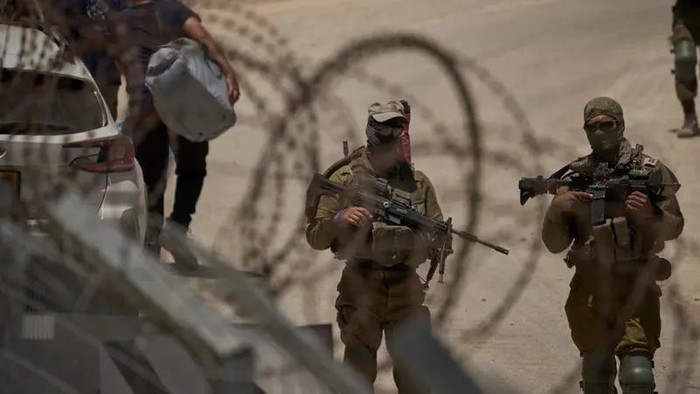 1765667088576-tentara-israel-berjaga-di-area-dataran-tinggi-golan-yang-terletak-di-perbatasan-suriah-1764320846695_169