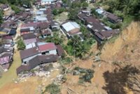 1765731929199-sibolga-porak-poranda-32-tewas-dan-65-hilang-akibat-banjir-bandang-1764489889884_169