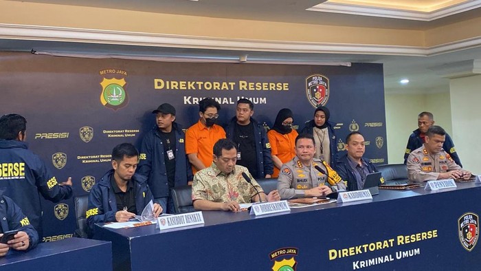 1765731939254-ayu-puspita-dan-dimas-ditetapkan-tersangka-terkait-kasus-penipuan-wo-1765608380392_169