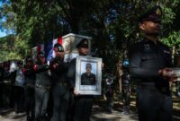 1765731941414-gugur-di-medan-perbatasan-prajurit-thailand-dipulangkan-dengan-upacara-haru-1765691246010_169