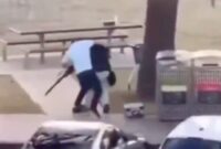 1765796752120-momen-heroik-ahmed-rebut-senjata-pelaku-penembakan-di-australia-1765767219476_169