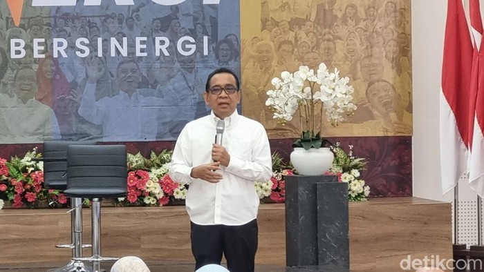 1765818344493-menko-pmk-pratikno-taufiq-syarifudindetikcom-1750046338520_169