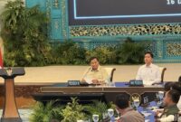 1765883134213-presiden-prabowo-subianto-dan-wapres-gibran-rakabuming-raka-1765882222628_169