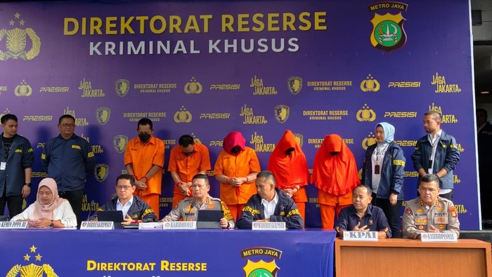 1765991147645-polda-metro-jaya-merilis-pengungkapan-kasus-klinik-aborsi-ilegal-di-kawasan-jakarta-timur-1765986250504_169