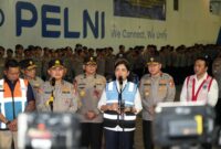 1765991157420-pelni-polri-angkut-237-personel-dan-logistik-via-km-egon-menuju-sumatera-1765982023056