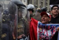 1766034353606-peru-bergejolak-polisi-dan-generasi-z-bentrok-di-tengah-aksi-tolak-boluarte-1759027893572_169