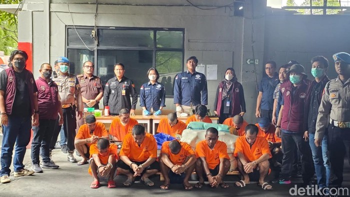 1766077554328-bareskrim-polri-memusnahkan-barang-bukti-sejumlah-kasus-narkotika-senilai-rp-209-miliar-dok-istimewa-1766068772612_169