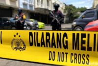 1766120759120-anggota-jibom-polda-jabar-tiba-di-tkp-penemuan-benda-mencurigakan-1766117132453_169