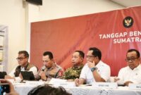 1766120761718-kapolri-jenderal-listyo-sigit-prabowo-kedua-dari-kiri-rolandodetikcom-1766118869948_169