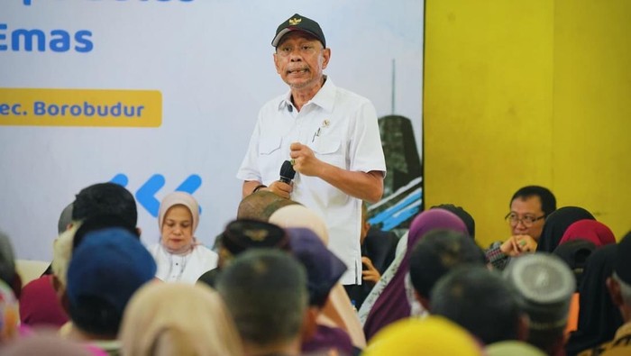 1766228759960-wakil-menteri-sosial-wamensos-agus-jabo-priyono-1766224256390_169