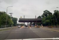 1766228760997-gerbang-tol-merak-1766223689072_169