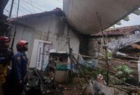 1767027922440-puting-beliung-terjang-kemang-bogor-puluhan-rumah-rusak-1767018567264_169