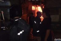 1767135885629-kebakaran-pasar-lemahabang-1767103888184_169