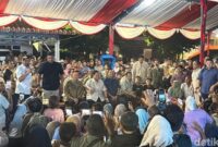 1767222280966-presiden-prabowo-subianto-tiba-di-posko-pengungsian-di-desa-batu-hula-batang-toru-tapanuli-selatan-sumatera-utara-jelang-perga-1767199601534_169