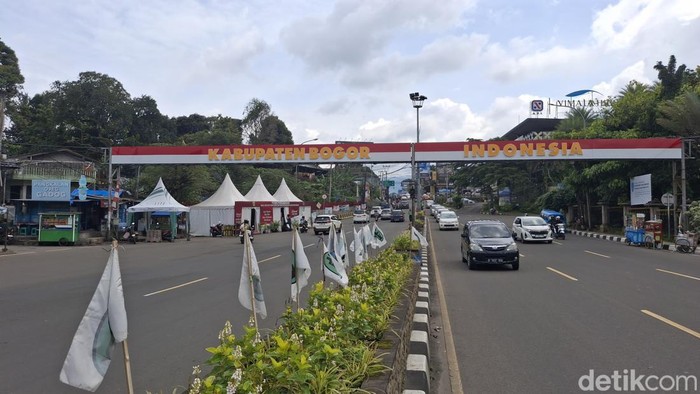 1767503190010-jalan-raya-puncak-bogor-jawa-barat-jabar-1767501232319_169