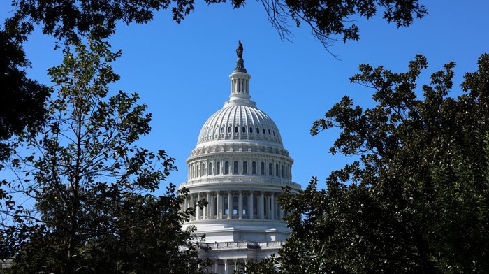 1767827097550-shutdown-belum-berakhir-pemerintah-as-lumpuh-hingga-hari-keempat-1759618032383_169